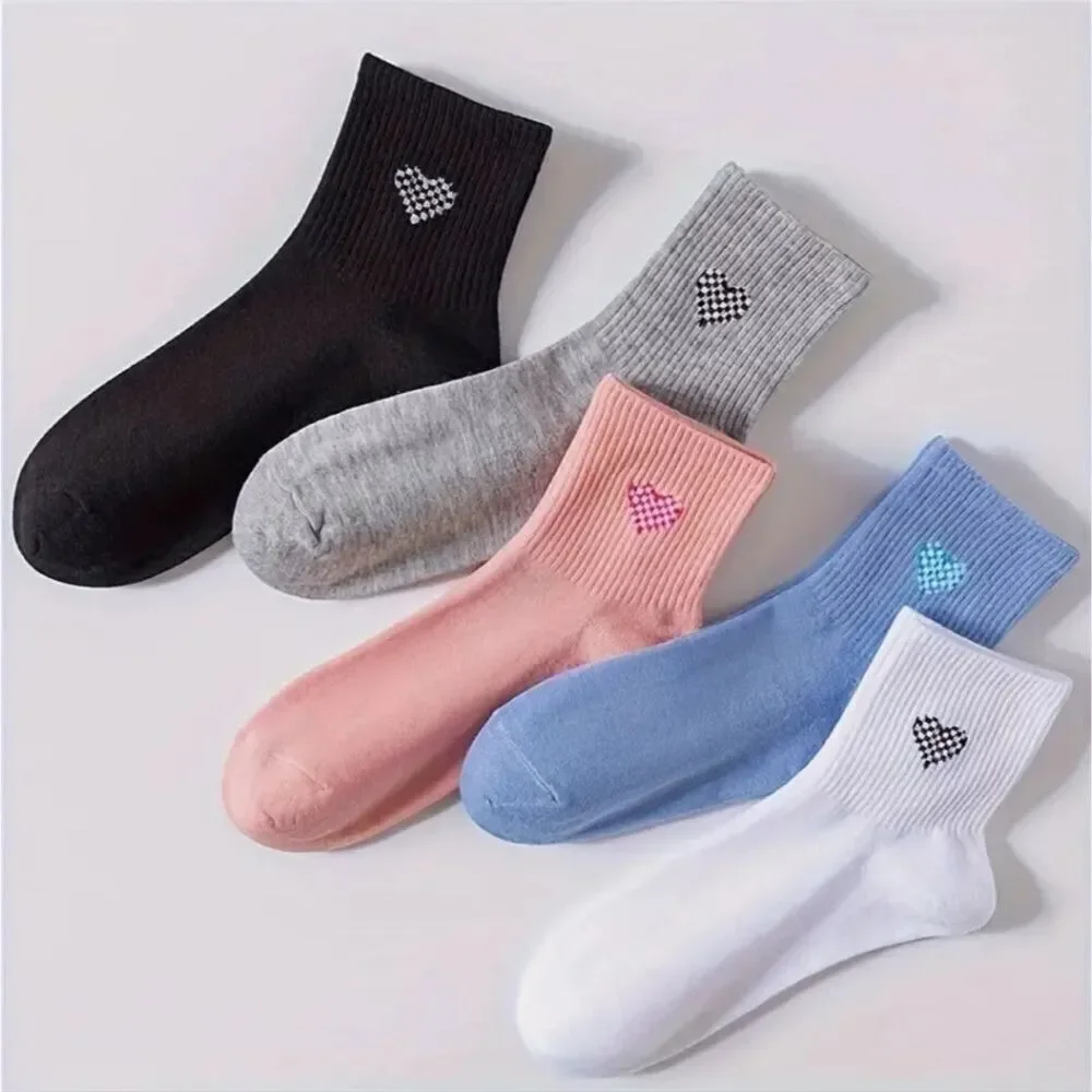 Checkered heart ankle socks skater girl accessory